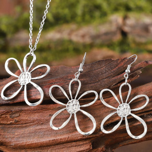 Hollow flower earring necklace