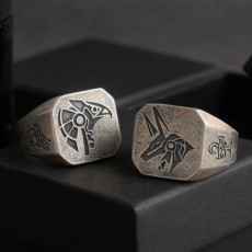 The Eye of Horus, the Egyptian gods, opens a ring