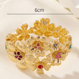 Metal flower colored diamond bracelet