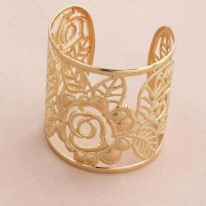 Hollow rose flower bracelet