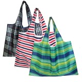 Foldable shopping bag and carry it hand in hand