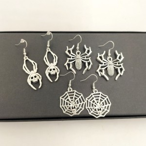 Halloween retro horror skeleton spider web spider pendant earrings