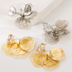 Fashionable hollow alloy diamond studded flower earrings