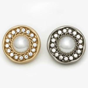 20MM Flower shaped pearls set with diamonds  Metal snap button charms