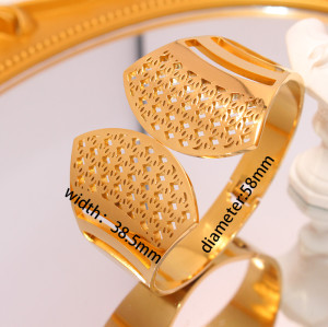 Stainless steel hollow patterned rhinestone bracelet