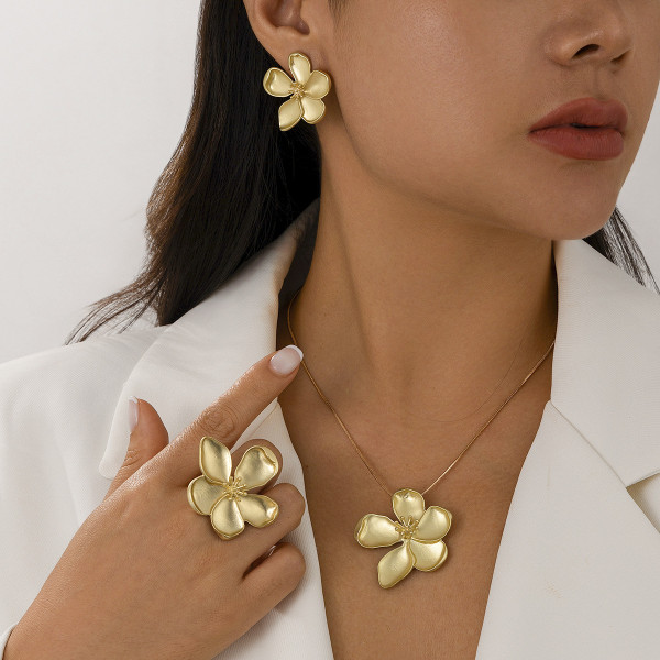 Metal three-dimensional flower necklace, earrings, ring