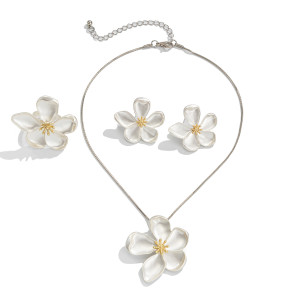Metal three-dimensional flower necklace, earrings, ring