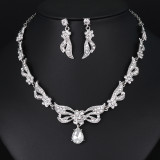 Fashionable and minimalist bridal jewelry, crystal necklace, earring set