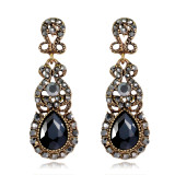 Elegant luxury earrings with diamond studded earrings for brides' wedding earrings