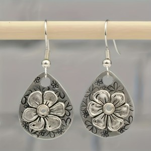 Water droplet shaped carved flower pendant earrings