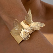 Metal three-dimensional butterfly opening bracelet