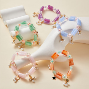 Beaded Tulip Daisy Elastic Bracelet