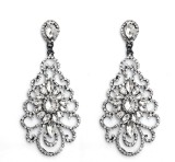 Elegant luxury earrings with diamond studded earrings for brides' wedding earrings