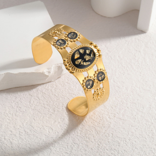 Stainless steel wide circular pattern hollow bracelet