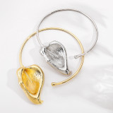 Flower collar with geometric exaggeration, three-dimensional design, elegant opening necklace