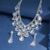 Fashionable and minimalist bridal jewelry, crystal necklace, earring set