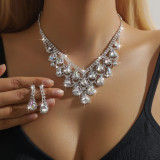 Fashionable and minimalist bridal jewelry, crystal necklace, earring set