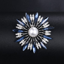 Crystal new fashionable brooch, women's alloy electroplated scarf, brooch, clothing accessories, chest flower, spot wholesale