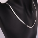 silvery Stainless steel blade chain, titanium steel necklace, personalized and trendy style
