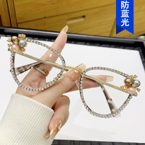 Cat eye diamond studded flat mirror 2025 new anti blue light glasses pearl retro