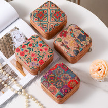 Portable retro travel jewelry storage box, leather pearl treasure box