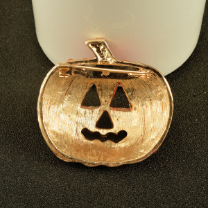 Pumpkin brooch Zinc alloy clothing accessories Halloween  pin inlaid with diamonds