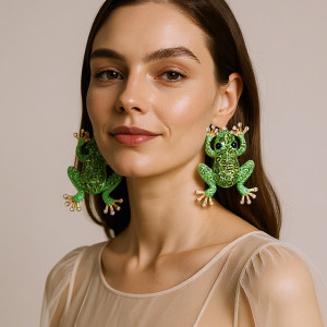 Exquisite creative trendy alloy inlaid with zircon, imitating pearls, frogs, animals, women's earrings