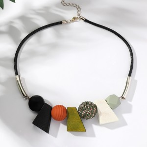 Hot selling round bead geometric necklace, fashionable and high-end collarbone chain, Bohemian style