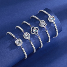 Imitation moissanite zircon clover bracelet for girls, with a light luxury and high-end feel