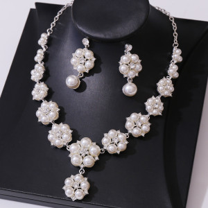 Pearl necklace earrings two-piece set for bride