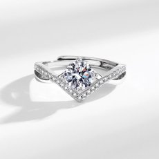 Zircon 1CT imitation moissanite ring, woman crowned with love wedding ring