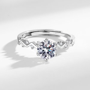 Eight Hearts Eight Arrows PT950 Plated Ring with One Carat Moissanite Diamond