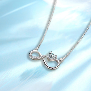 Women's Gold Heart Lucky 8 Diamond Love Pendant Necklace Jewelry