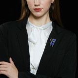Blue crystal kitten brooch Japanese cute style exquisite chest flower brooch sweater jacket commuting accessories