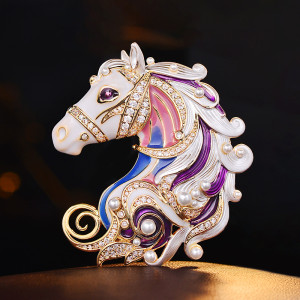 Pearl horse head brooch, gorgeous mane, micro inlaid zirconium, animal chest flower, zodiac gift
