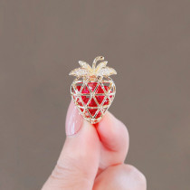 Anti glare brooch, women's sweet strawberry brooch, gift pin, suit accessory
