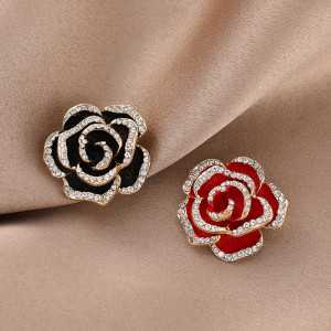 Diamond studded rose brooch accessory suit jacket anti glare fixed artifact chest flower