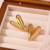 Sweet and Cool Titanium Steel Peach Heart Earrings, Women's Non fading Love Earnail Accessories