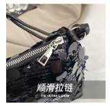 Sequined underarm bag, women's new handbag, shoulder bag, fashionable commuting baguette bag