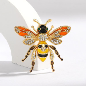 Yellow bee environmental protection brooch insect women's clothing accessories high-end chest flower brooch