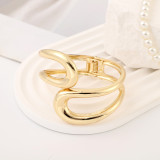 Premium irregular alloy bracelet, smooth and minimalist, trendy and stylish fashion band