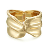 Premium irregular alloy bracelet, smooth and minimalist, trendy and stylish fashion band