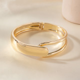 Premium irregular alloy bracelet, smooth and minimalist, trendy and stylish fashion band