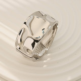 Premium irregular alloy bracelet, smooth and minimalist, trendy and stylish fashion band