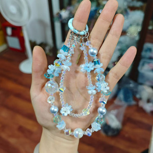 Mobile phone chain bursts with brightness, high-end bead wrist hanging chain, bow flower hanging decoration bag chain