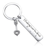 Customized keychain pendant for girlfriends and couples, stainless steel fashionable keychain hanging