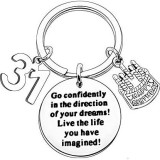 Stainless steel keychain with engraved lettering can be customized for birthday gifts, red wine pendants, and tags