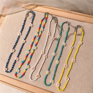 The taste of spring~Short glass bead necklace for women, versatile collarbone chain for women