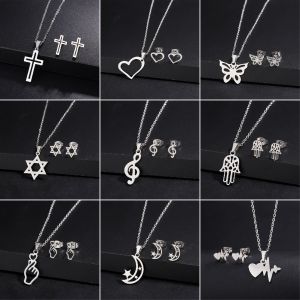 Stainless steel necklace earring set with geometric simplicity, heart-shaped smooth surface, three piece set for women