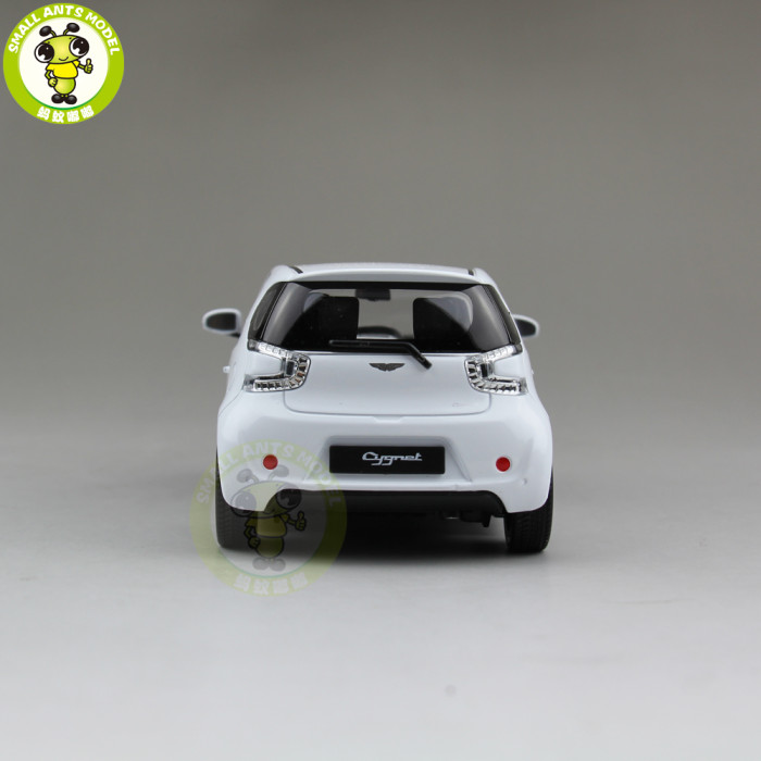 1/24 Aston Martin Cygnet Welly 24028 diecast model car toys for kids children